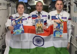 “Long Live India-Russia Friendship”: Cosmonauts Wave Indian Flag Aboard ISS Ahead of Independence Day